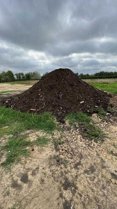 Pamant nisipos pentru gazon, pamant negru pentru gradina