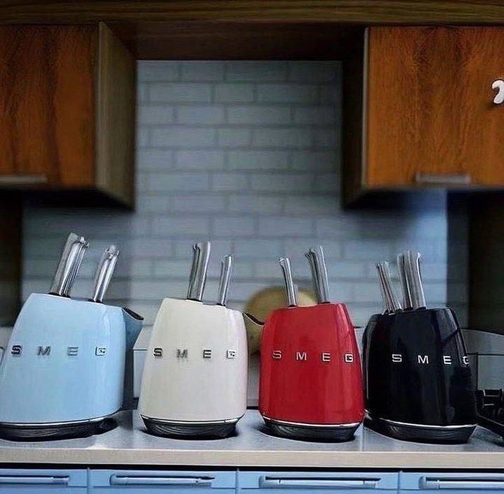 Smeg (набор ножей)