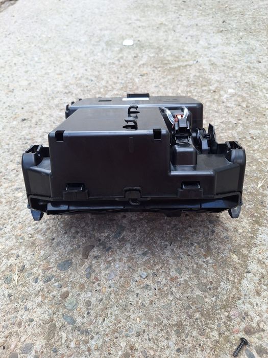 Compartiment sertar cu bricheta consola centrala mercedes  Glc X 253 C253