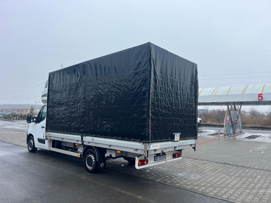 Vand renou master 2022  9 europaleti cu cabina de dormit