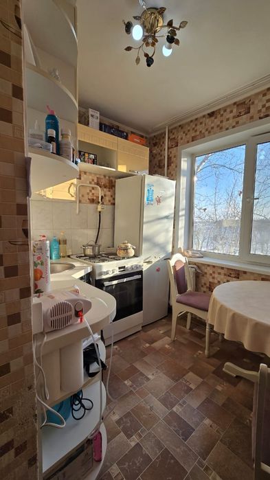 Продается 2 комн.квартира на 1 микрорайоне