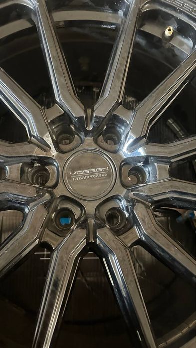 Мошина учун дисклар сотилади. Холати янги размери 22