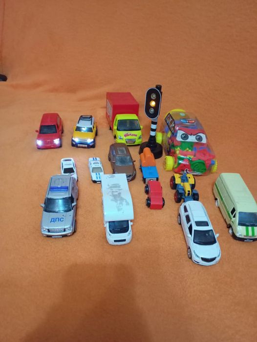 Продам игрушки отличное состояние