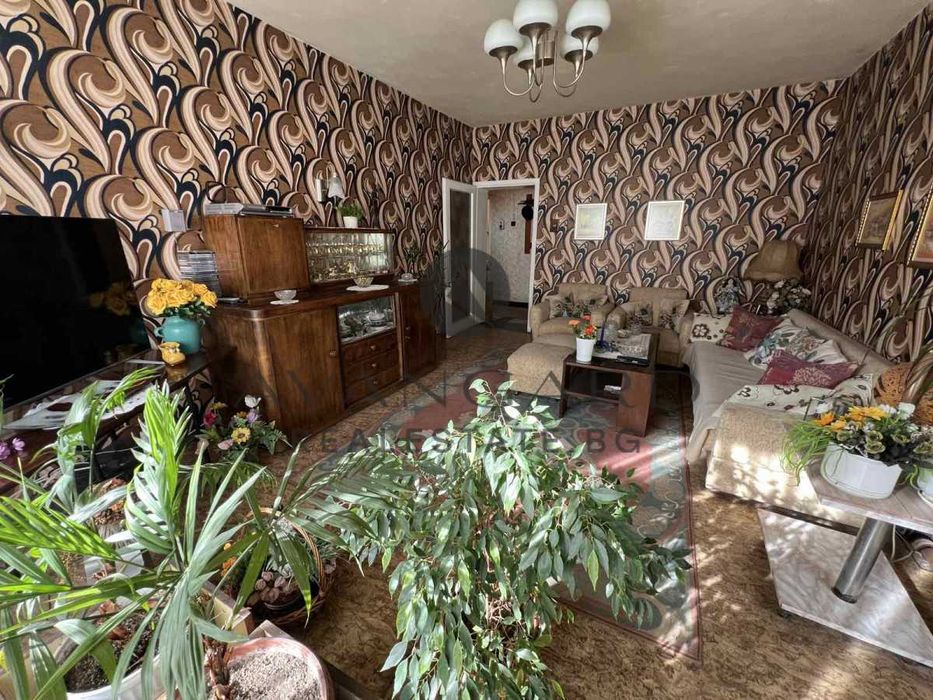 Продава се Многостаен апартамент в Пловдив, Център - 116 кв.м за 1715 €/кв.м - Снимка #2