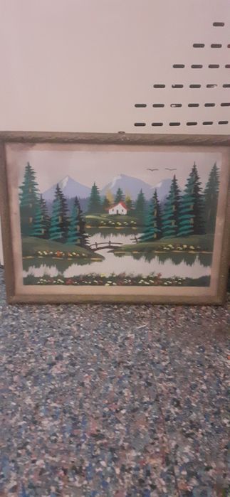 Стари картини в красиви рамки