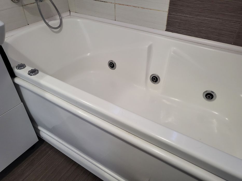 Cadă acrilică cu hidromasaj 180x80 cm – completă, demontată