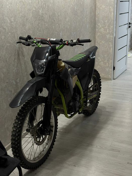 Продам Zumavv s6