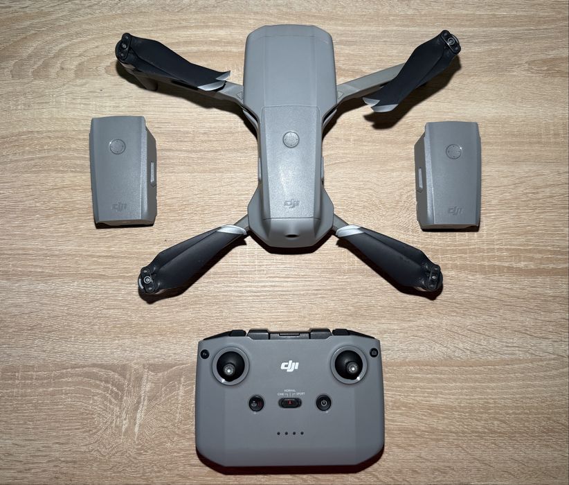Drona DJI AIR 2 fly more combo
