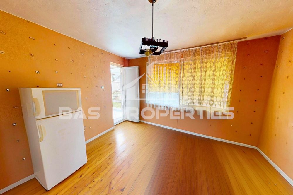 Къща в София-с.Мрамор площ 265