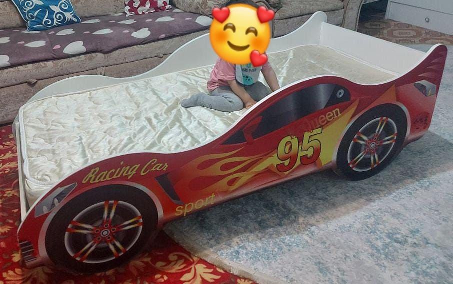 Кровать детская с матрасом