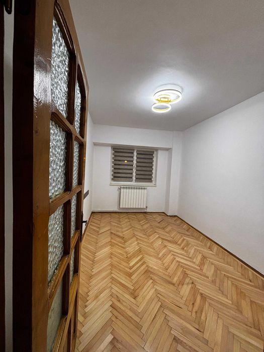 Apartament 3 camere, decomandat, parter, stradal, ideal birou, cabinet