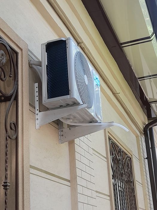 Установка кондиционеров.