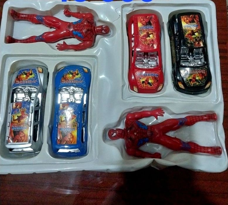 Машинки игрушки ,