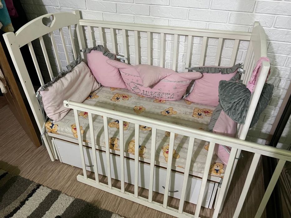 Продам кровать детскую