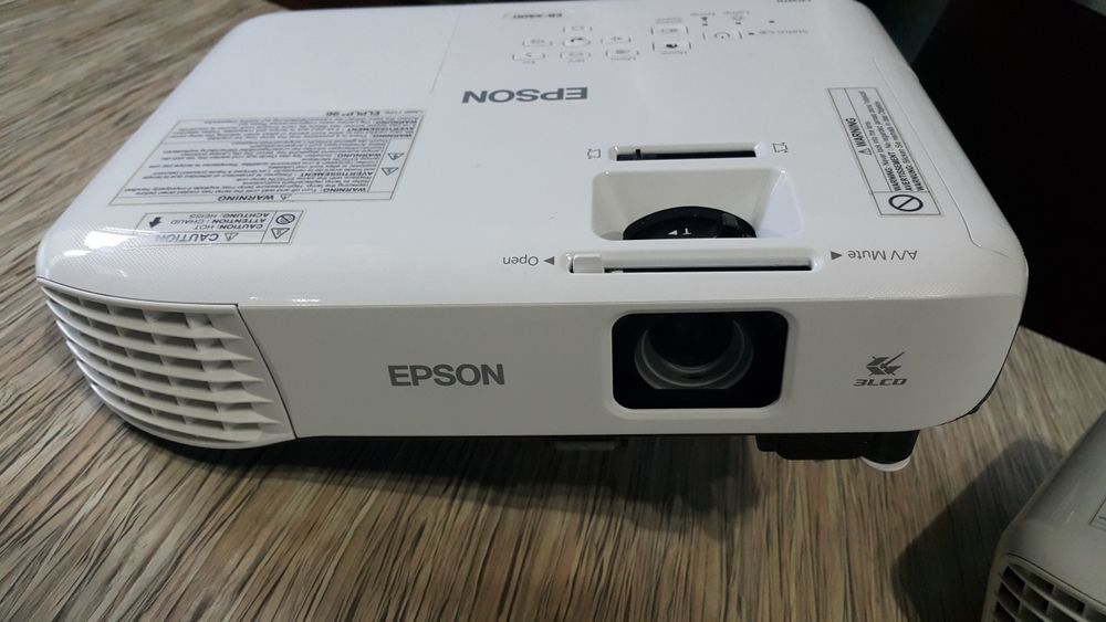 EPSON Proektor. { Проектор }. 100% ORIGINAL.