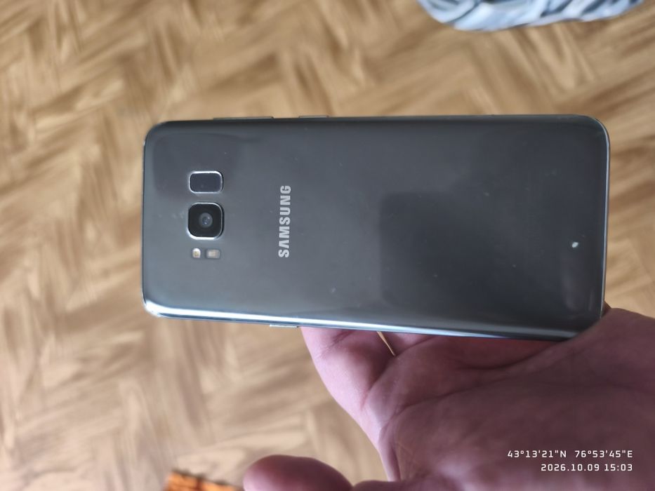 Телефон Samsung s8