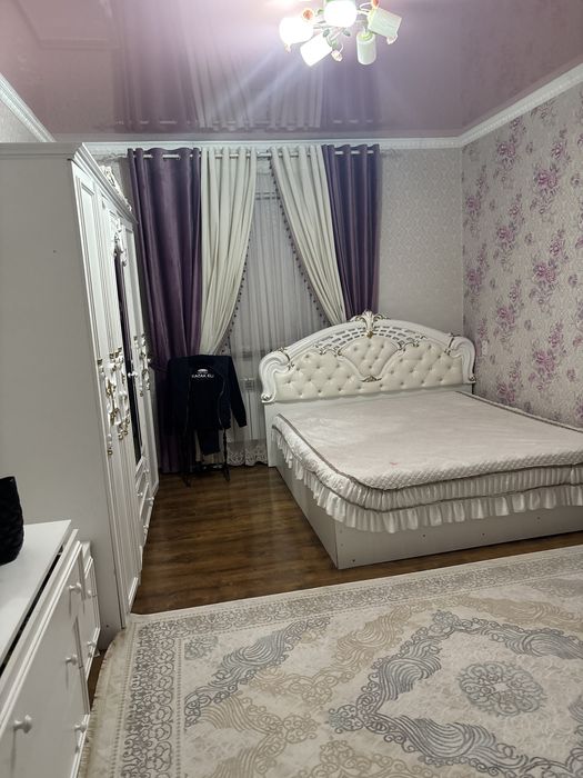 продается спальный гарнитур