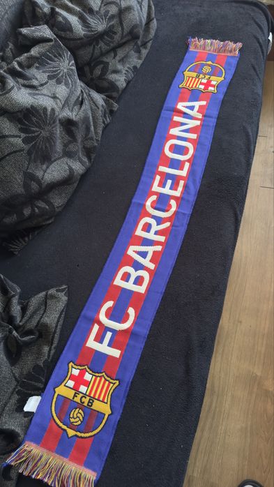 Шал на Barcelona