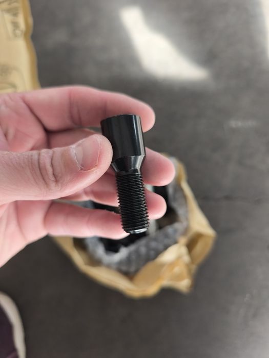 Set 20 prezoane m14x1.5 conice "tuner bolts" pentru jante aftermarket