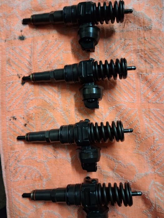 Injectoare  wv passat b5.5 1.9tdi 131cp 038130073 BA CD