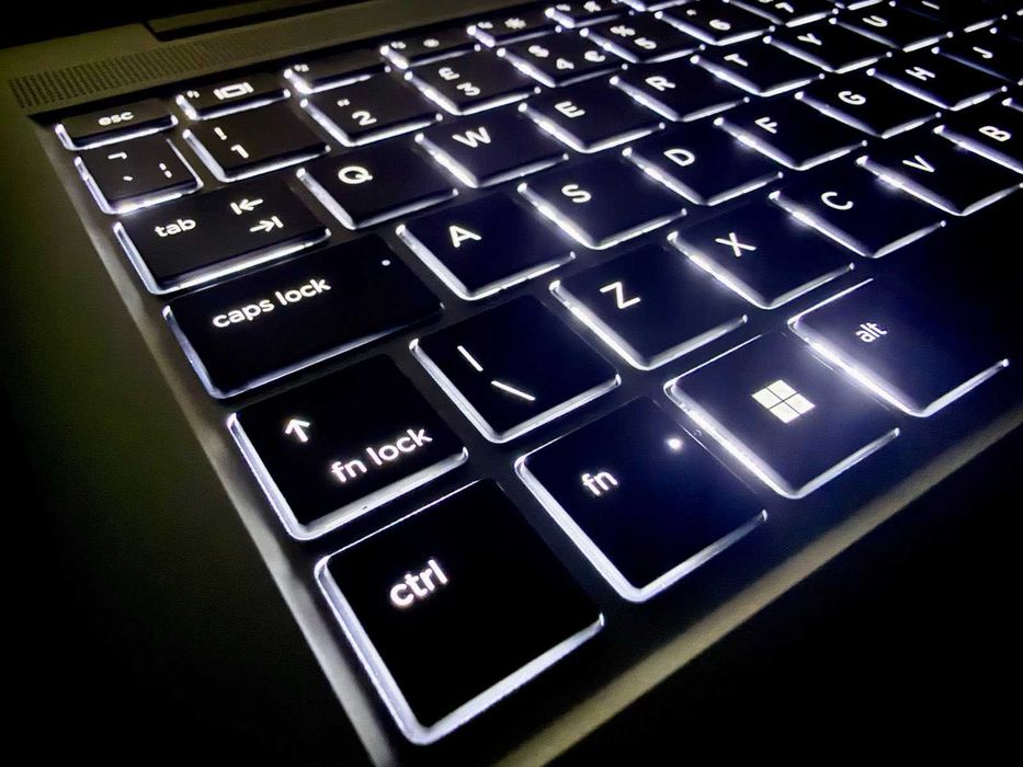 HP EliteBook 645 G10 / AMD Ryzen 5 PRO 7530U (6-Cores) / 16GB DDR4 / 256GB SSD /1 4" FHD IPS /Win 11 pro