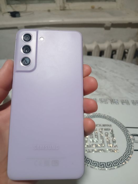 Продам Samsung s21 fe