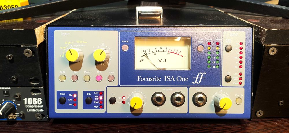Предусилитель Focusrite ISA One