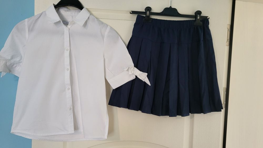 Рокли, ризи, пола ,дънки