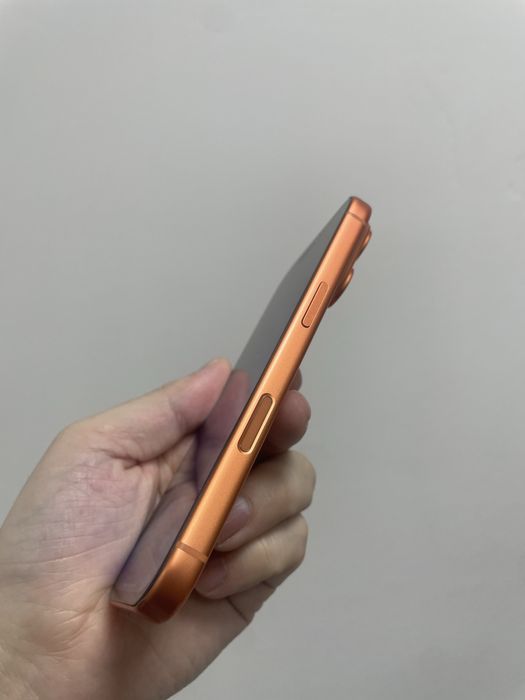 продается айфон 17про 256гб