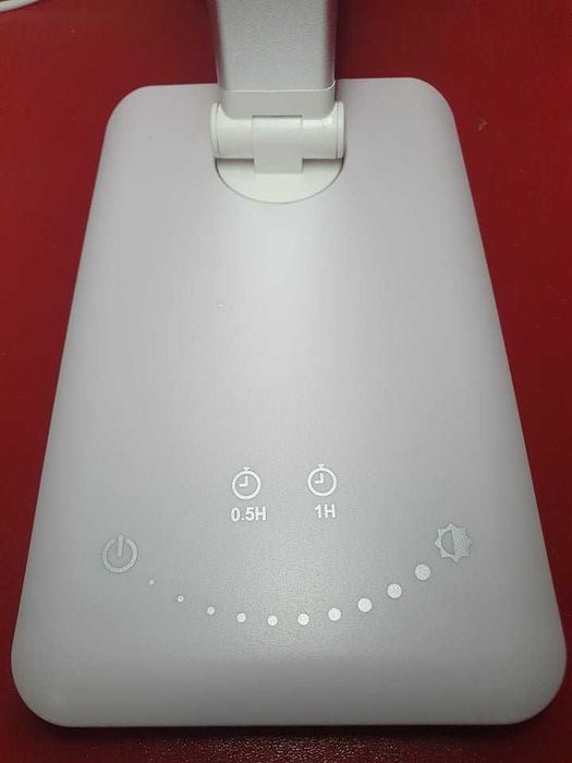 Настолна LED лампа