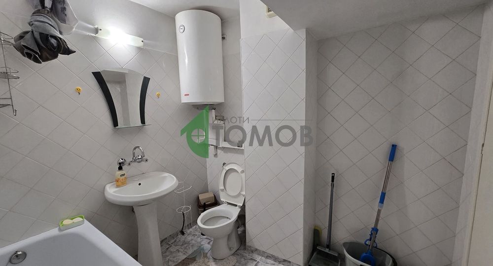 Двустаен апартамент под наем в Широк Център