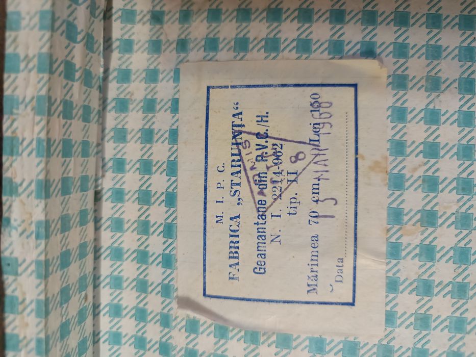 Valiza piele vechea  de colectie decor 1968