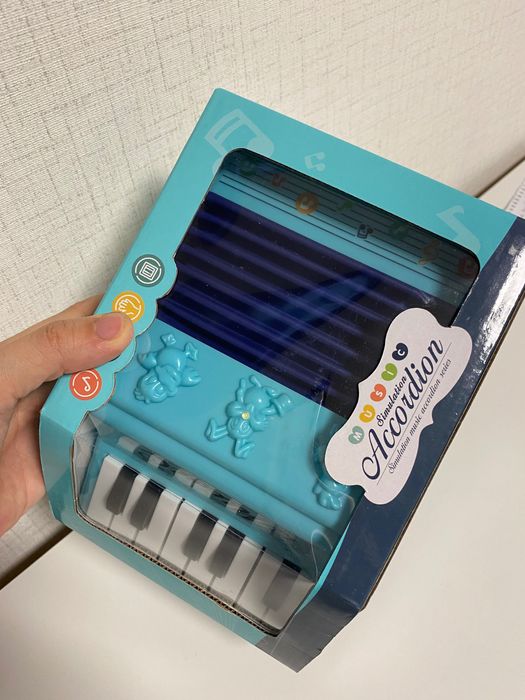 Малък акордеон с бат.