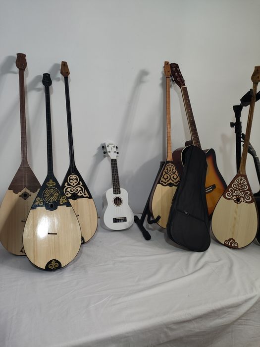 Гитара,гитара,Уклеле,укләлә,домбыра,домбры