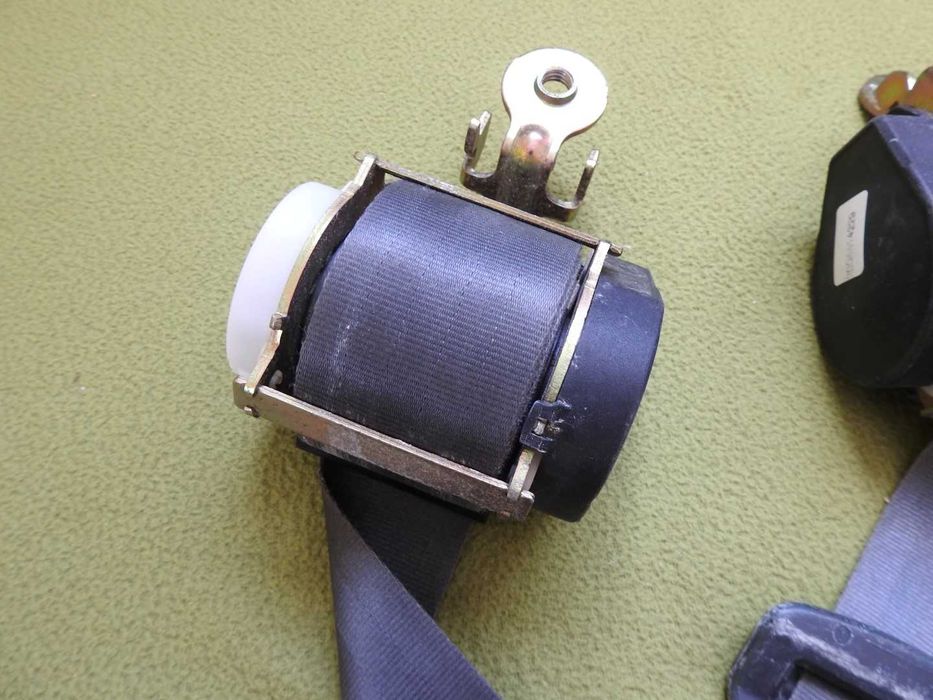 2 centuri fata pentru Megane 2 cabrio CC