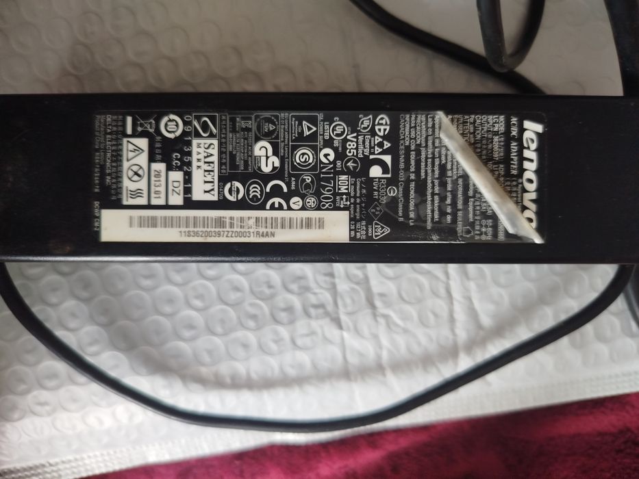 Шнур от ноутбука ленова