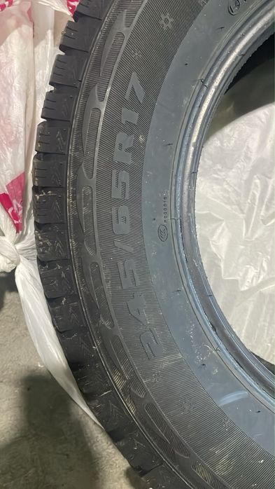 Продам шины 245/65/17