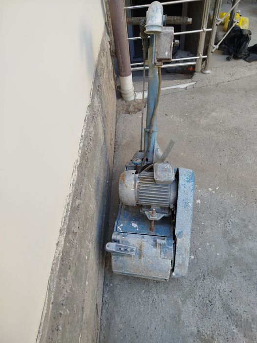 Шлифовальная машина