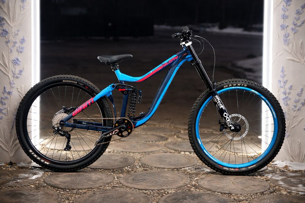 Продам GIANT GLORY 1, M size