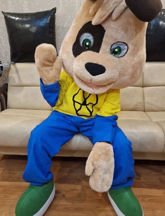 Продам два костюма  Цена 70000