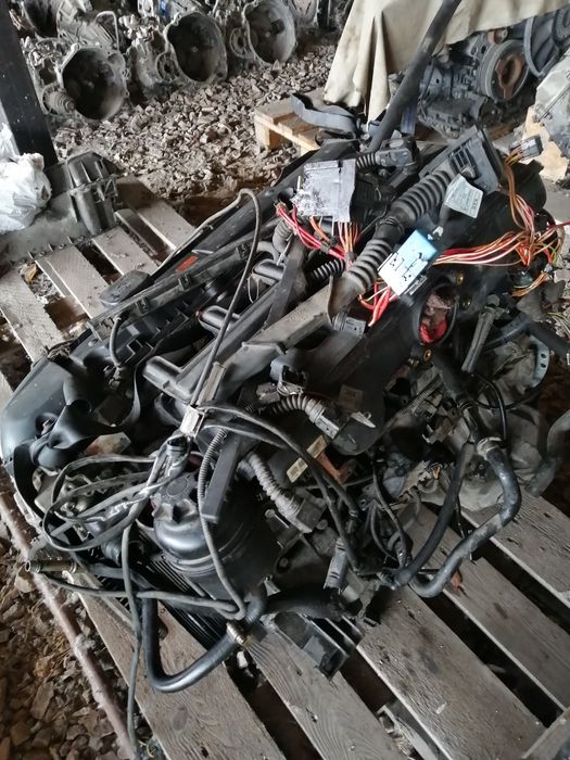Двигатель бмв м 54  2,5