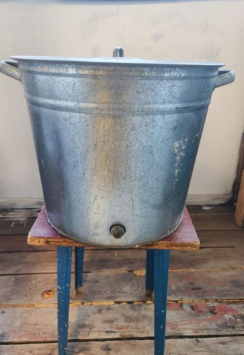 Продам бак с крышкой, 30 л