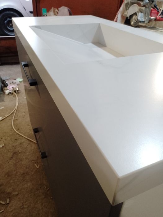 Раковина из керамогранита