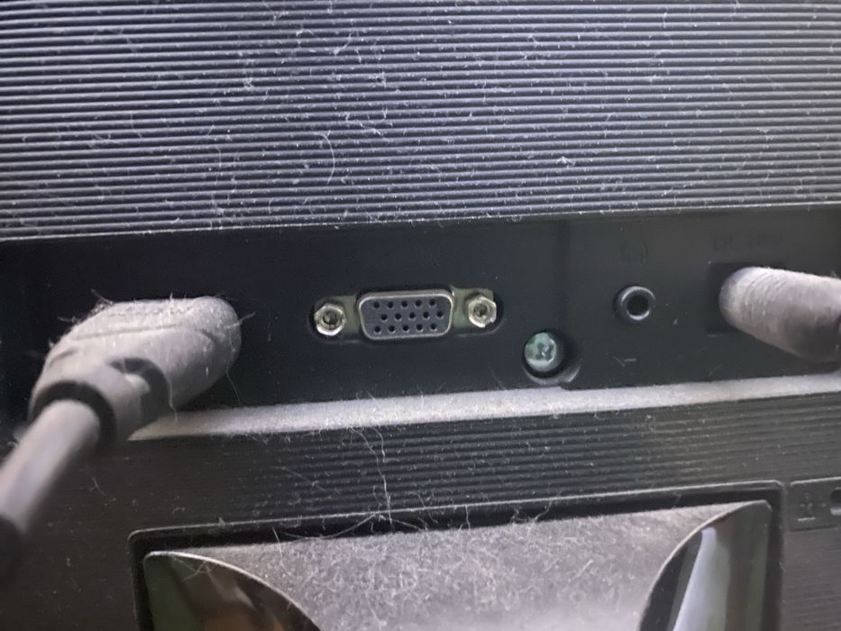 Монитор Samsung C24F396FHI