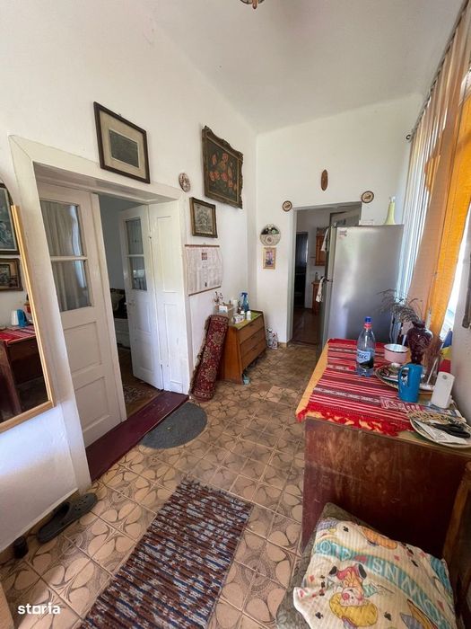 Casa ,curte și gradina.Teren cu 2700 mp.