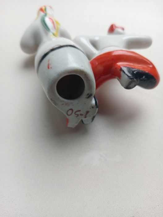 Фарфоровые статуэтки.