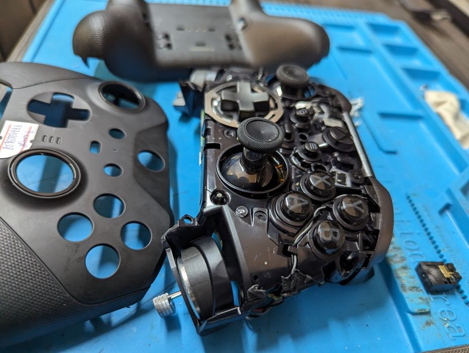 Ремонт геймпадов / джойстиков PS5