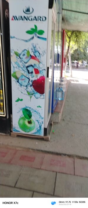 Холодильник, витрина, оборудование для магазина