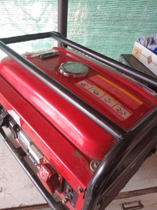 Generator de curent 12v/220V/380V