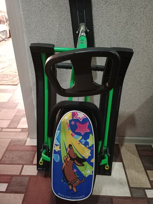 Продам снегоход . Цена 12000